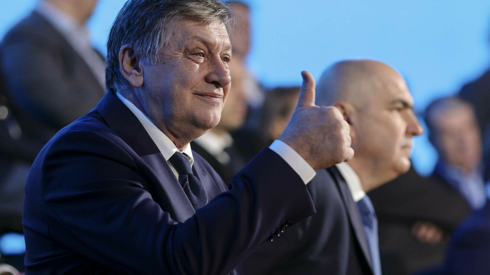 Candidatura lui Crin Antonescu, validată de liberali