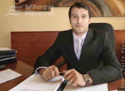 Poliţistul şi mersul pe jos!