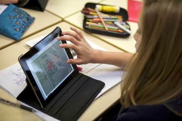 Două milioane de euro pentru şcolile gălăţene