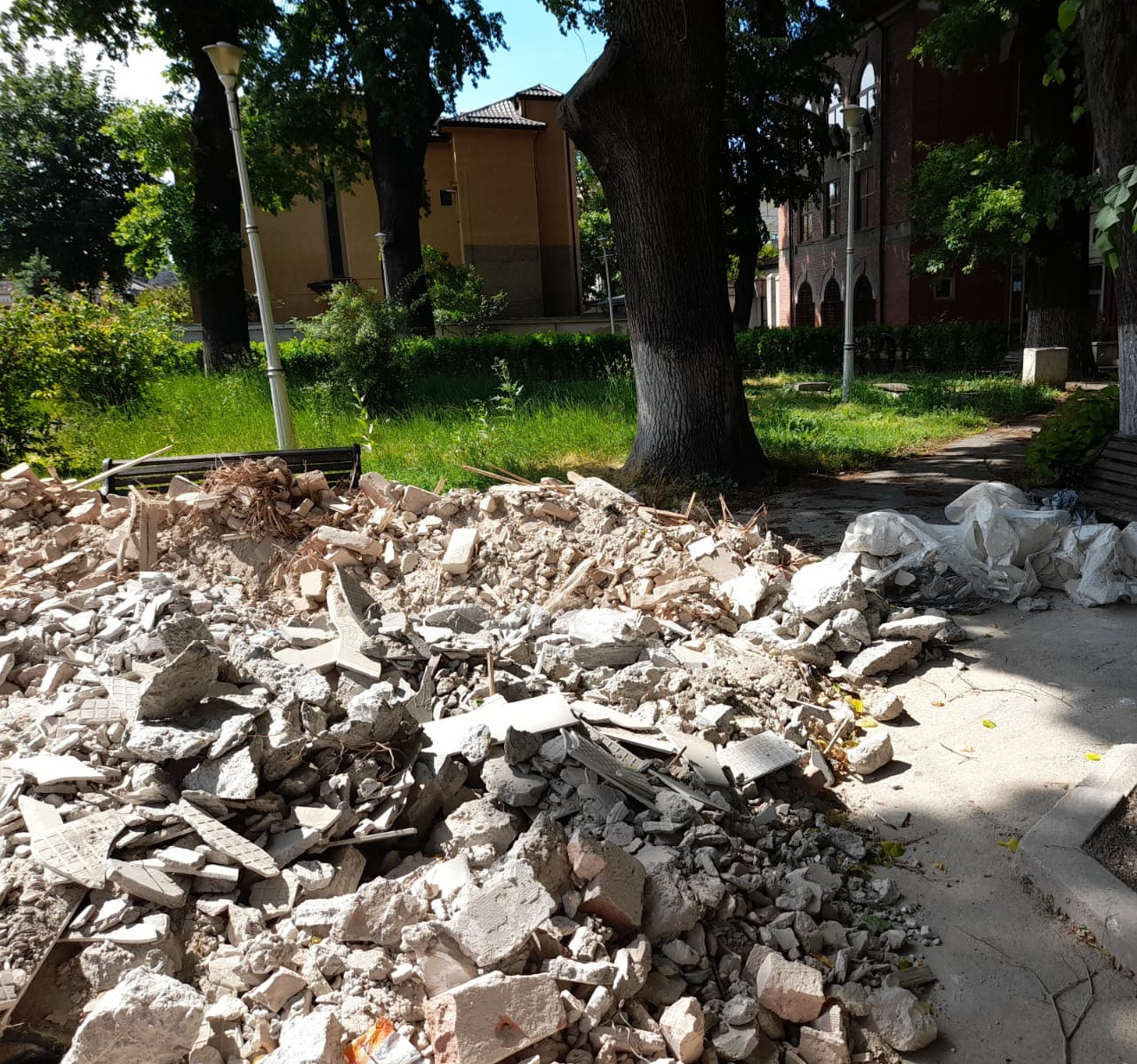 Amendă și avertisment pentru șantierul de la CNVA