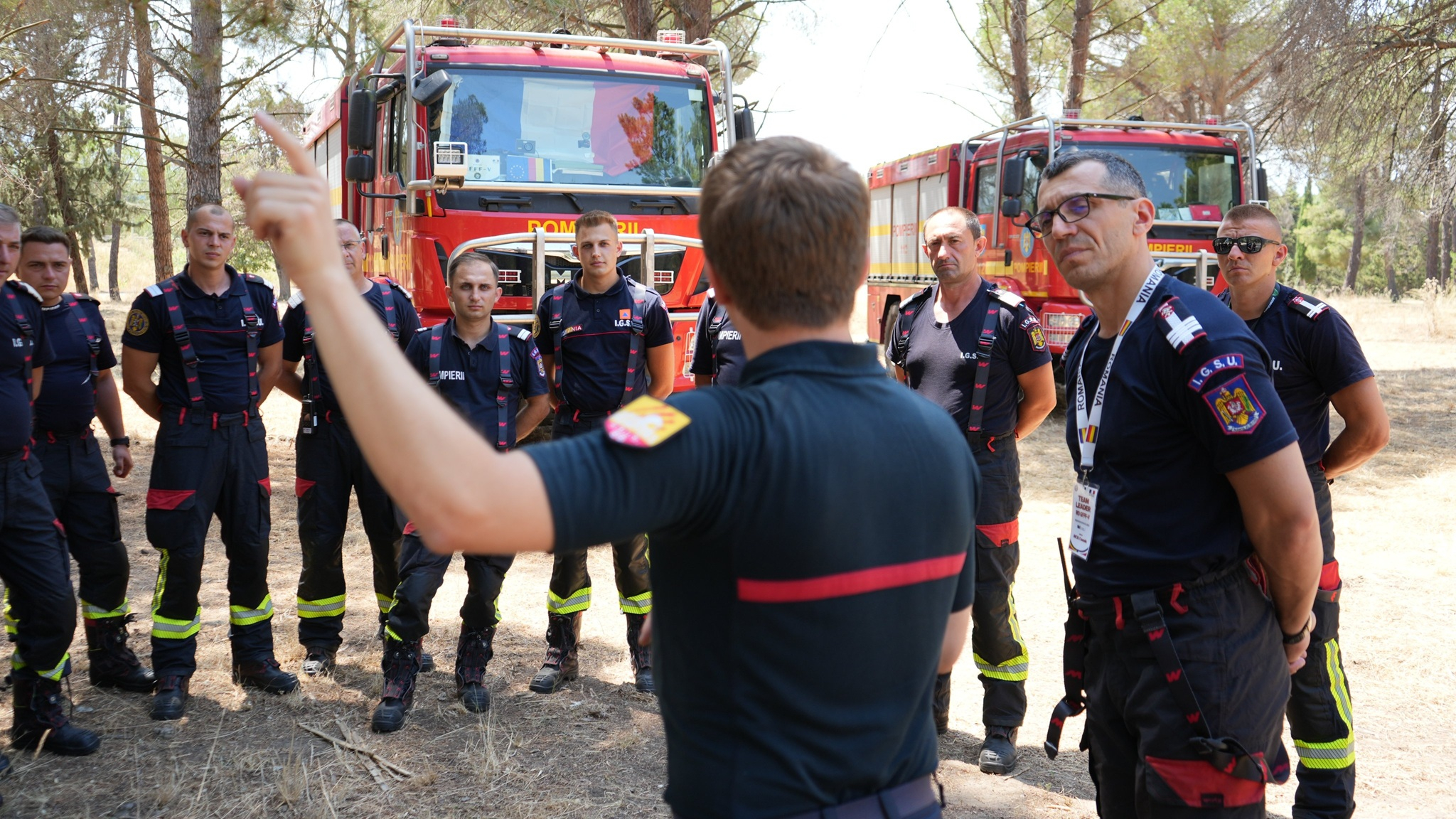 Macron le-a mulțumit pompierilor români care ajută Franţa