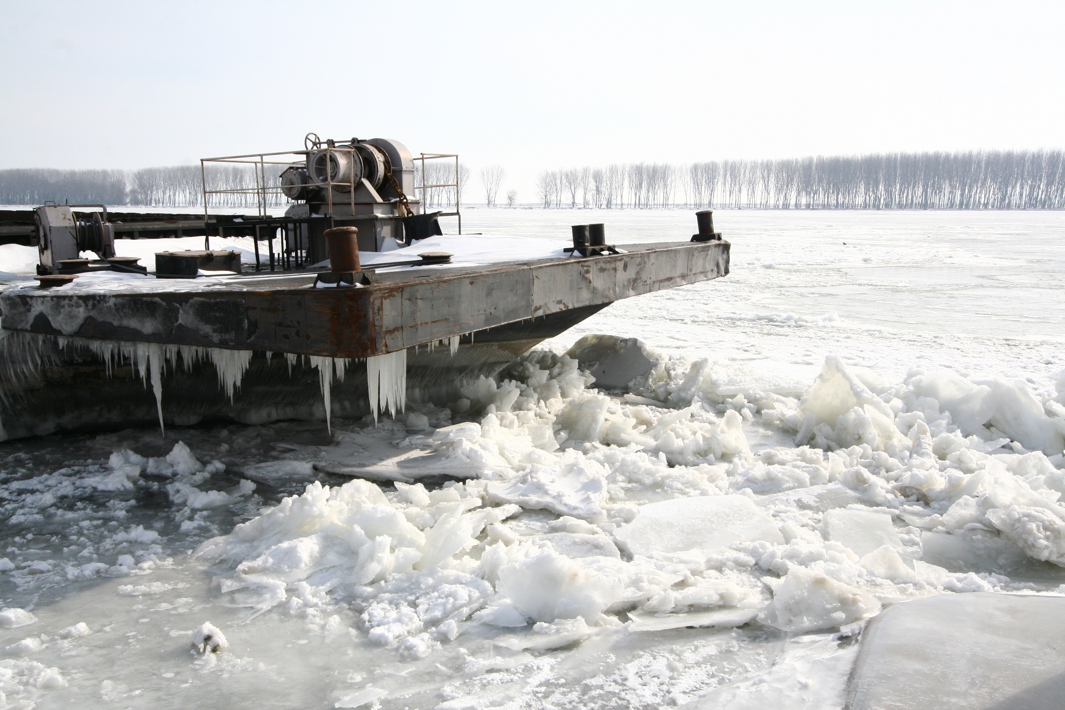 Activitatea portuară, redusă drastic