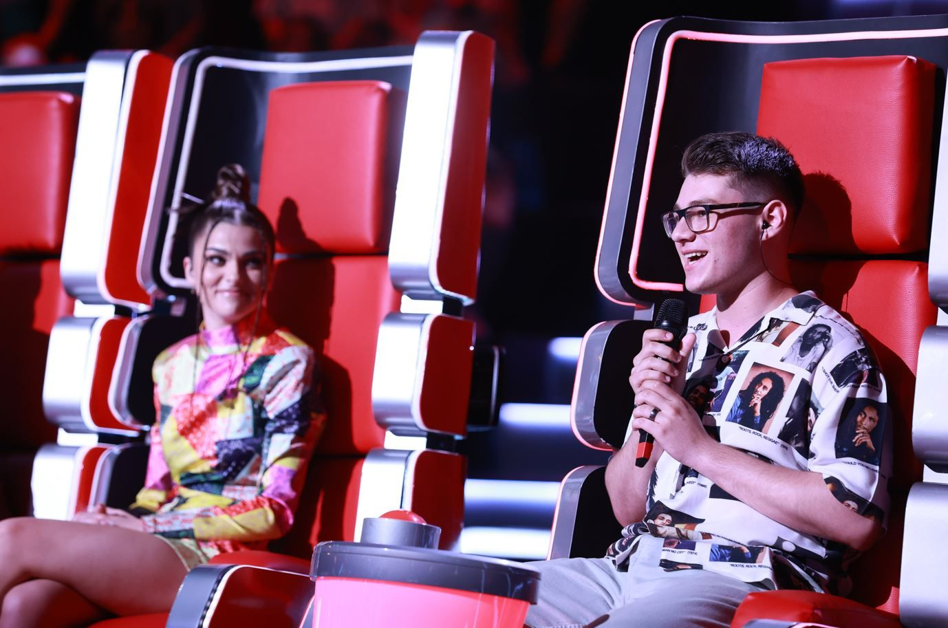 Licean în Galaţi, Emanuel Bădilaș a făcut spectacol la „Vocea României”. Theo Rose, recunoscătoare profesoarei de canto Monica Măciuceanu (VIDEO)