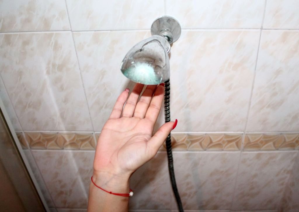 Gălățenii din sistemul centralizat vor primi APĂ CALDĂ ...doar pentru o lună. AFLĂ CÂND