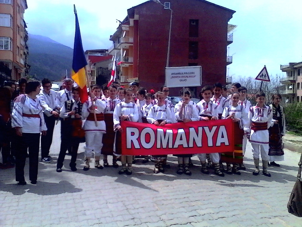 "Doiniţa Covurluiului", succes peste hotare. Micii artişti gălăţeni au jucat în Turcia