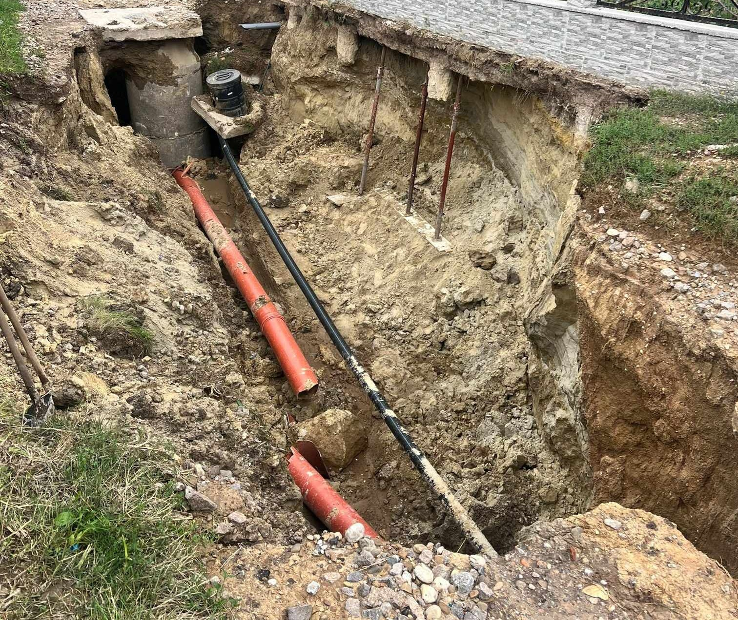 Apă nepotabilă furnizată în zonele afectate de inundaţii