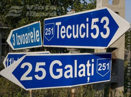 Uau, 29 de kilometri din Drumul Judeţean 251, refăcuţi în 2 ani! Marfă