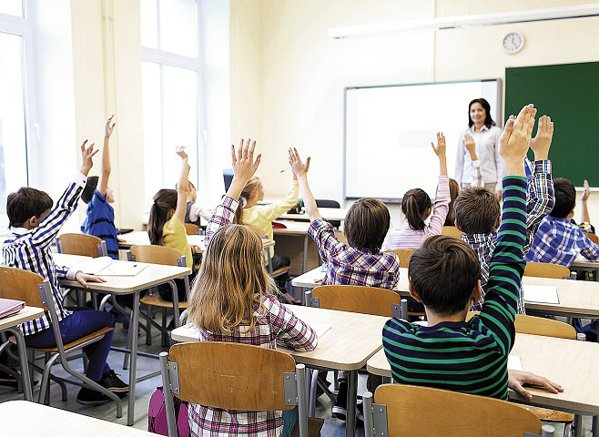 Șefii de sindicat, țapi ispășitori pentru suspendarea grevei din învățământ