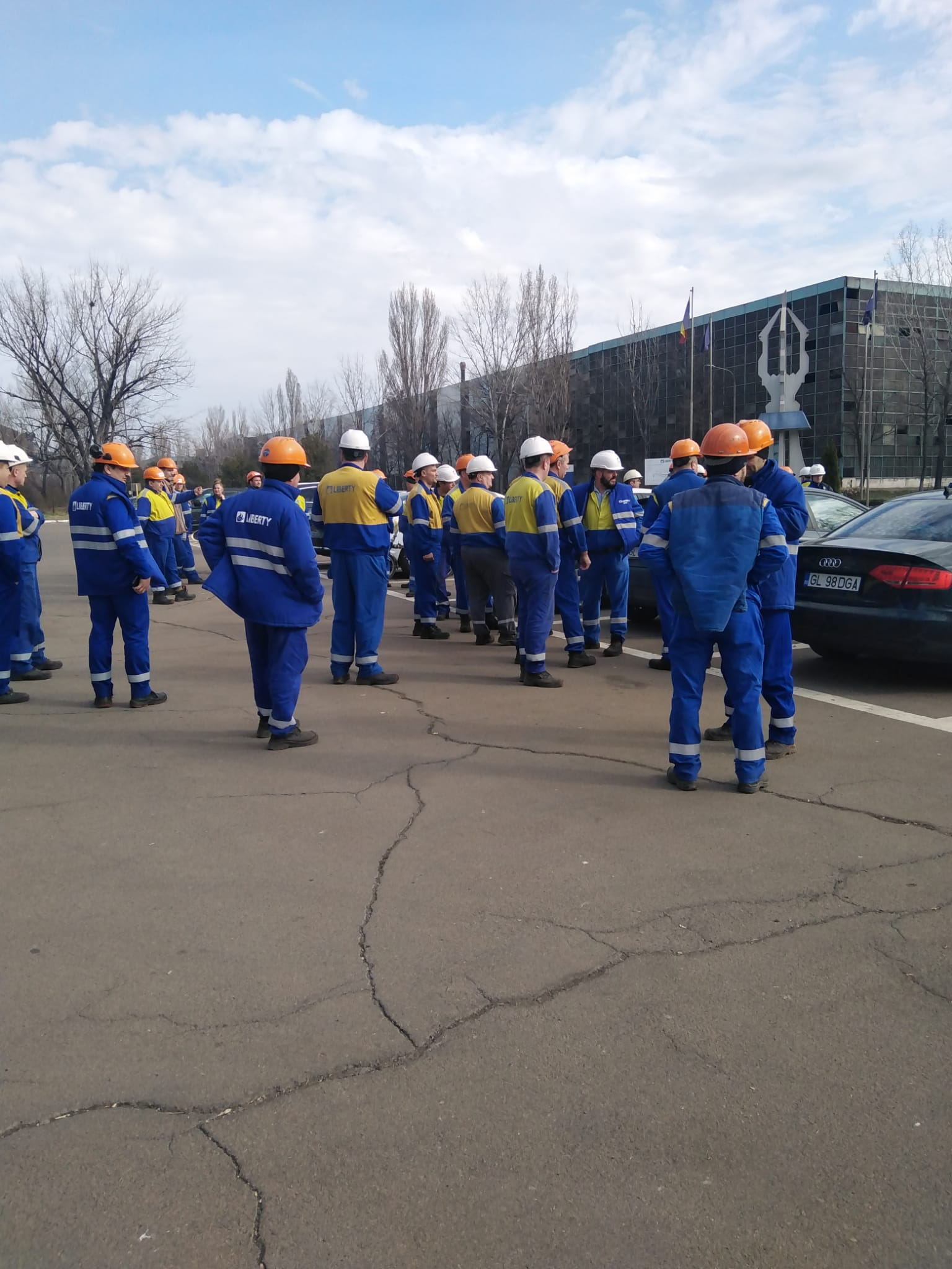 Protest timid al siderurgiștilor la turnul administrației Liberty