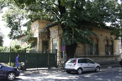 O ruină, două ruine… un oraş