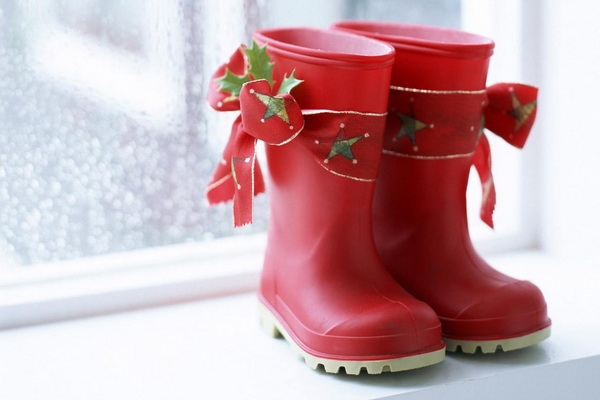 SPECTACOL în Galaţi de Moş Nicolae, cu multe SURPRIZE şi DARURI pentru micuţi