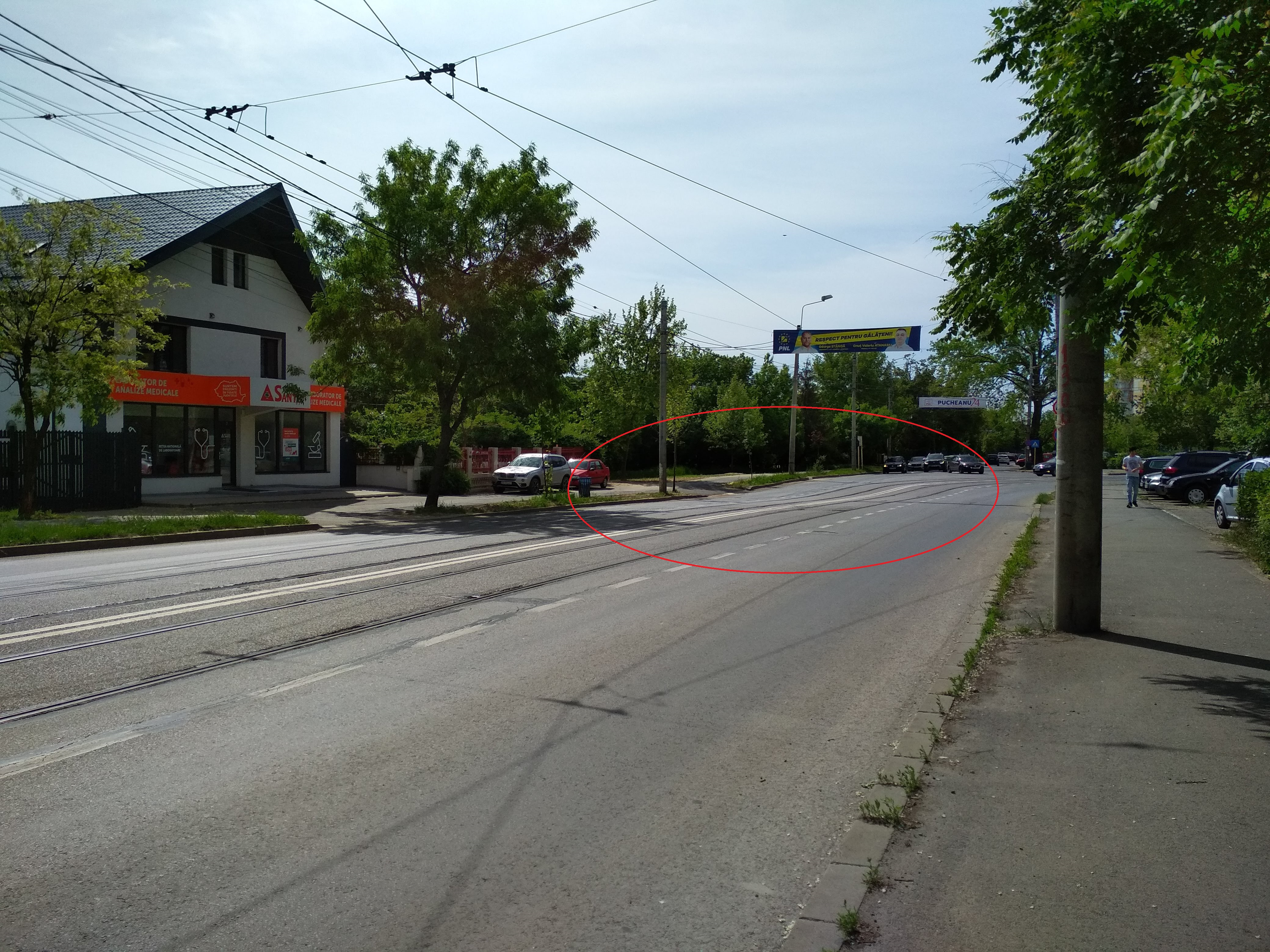 Tasare în evoluţie pe strada Stadionului, pe calea de rulare a tramvaiului