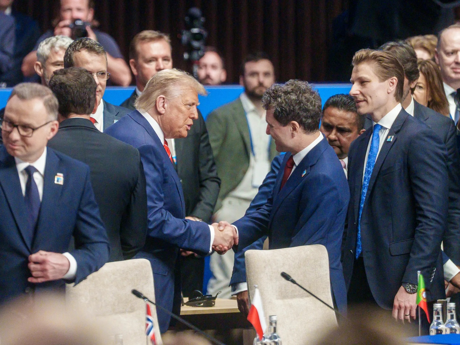 Liderii NATO confirmă sprijinul SUA pentru articolul 5