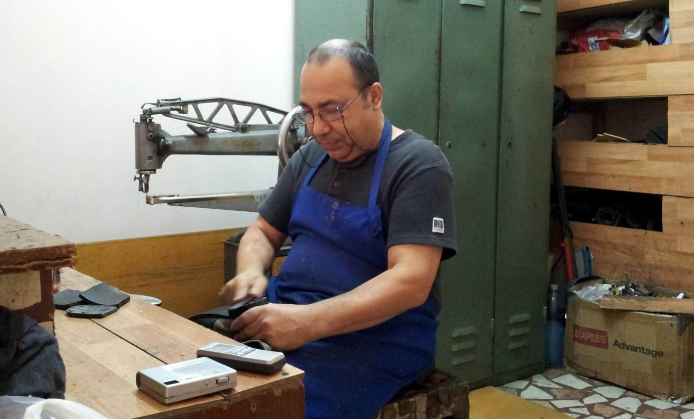 Campanie VL: Meserii uitate - Trenurile cu pantofi ale lui Costel Cortez