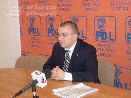 Constructorul Romprint ameninţă că va închide Şcoala „Mihai Eminescu” din 16 martie!