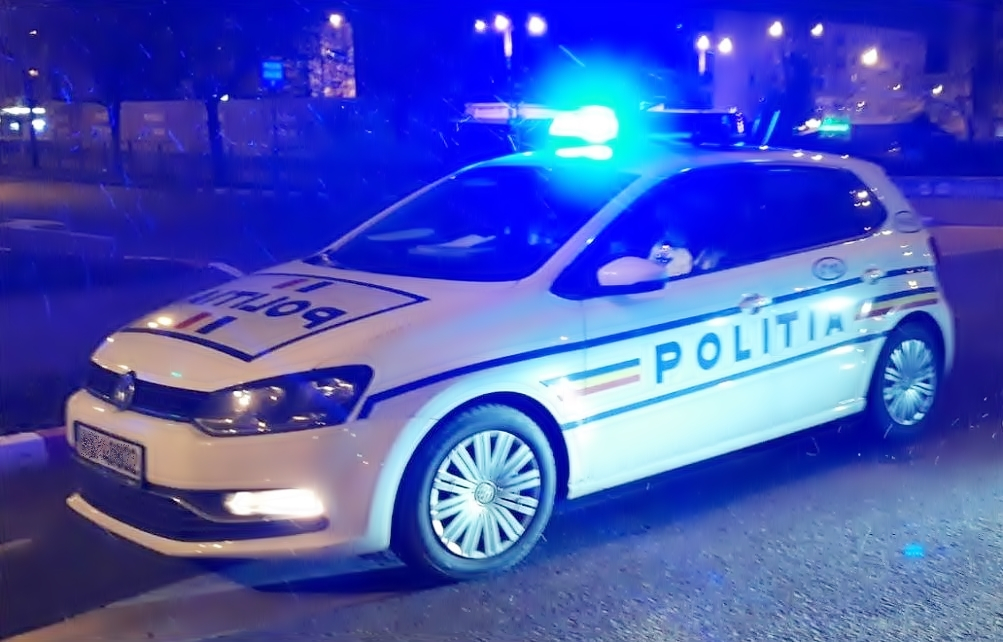 Accident rutier cu o autospecială de poliție în misiune