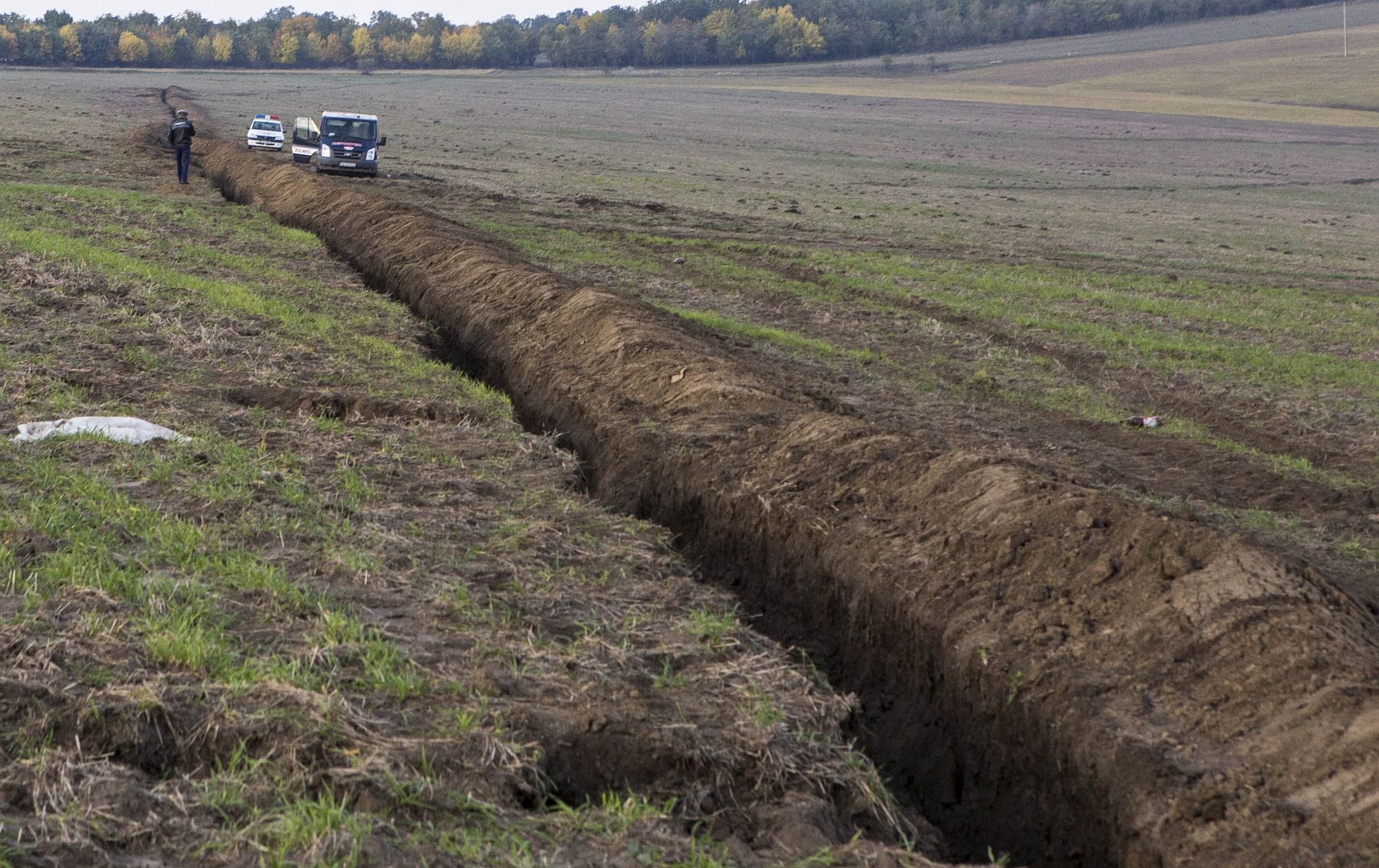 Au DISTRUS lucrările subterane | Tineri judecaţi pentru FURT de ţeavă