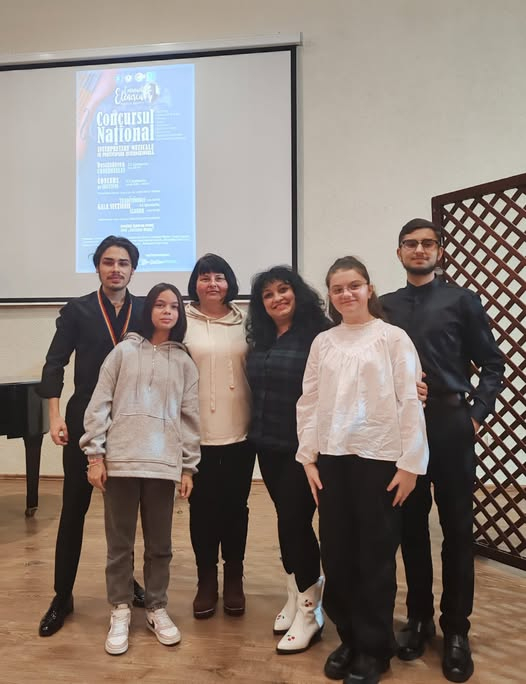 Elevi ai Liceului de Artă, premiaţi la Piatra Neamţ