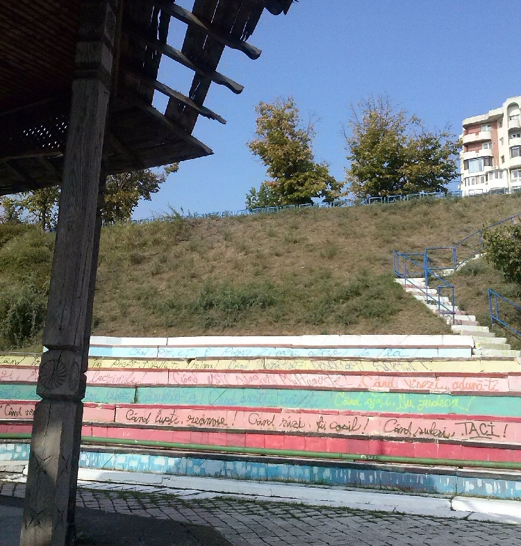 Cum arată treptele amfiteatrului de pe FALEZA gălăţeană