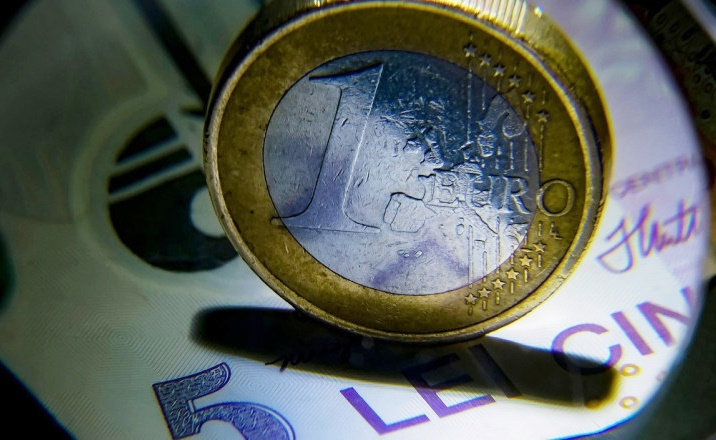 Euro ar putea ajunge la sfârșitul anului aproape de 5,20 lei