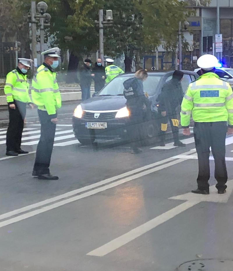 Pieton lovit pe trecere