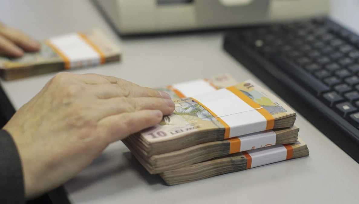 Scad dobânzile la credite, datorită perspectivelor economice optimiste