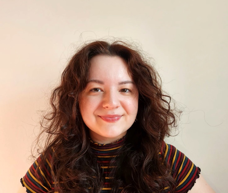 Tineri artişti gălăţeni. Cristiana-Emanuela Tărbuc - claritate și sensibilitate cromatică