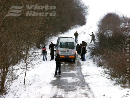 Polei, amenzi dure şi circulaţie îngreunată, pe DJ 251 Galaţi-Schela 