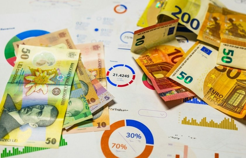 Punct ochit, punct lovit - euro a urcat la 5,23 lei!