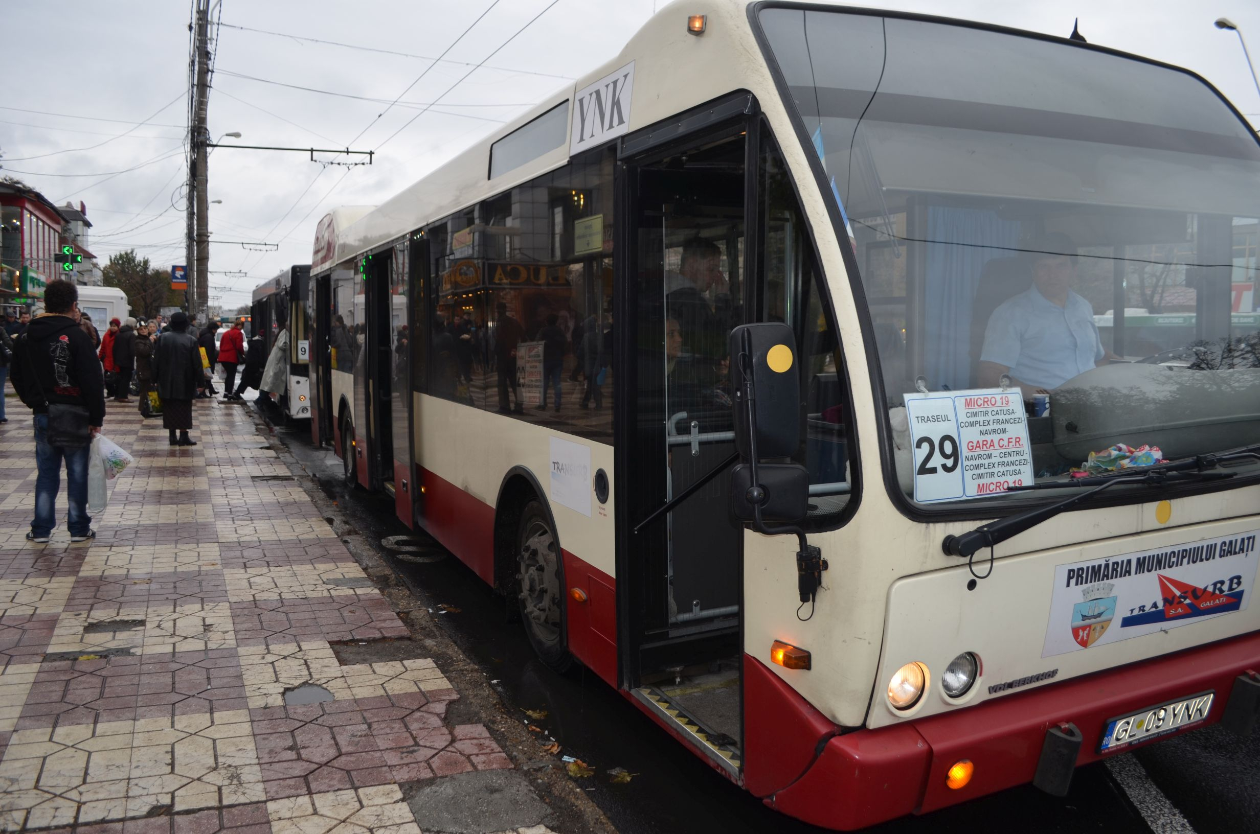 Transurb relansează campania Eu urc prin faţă