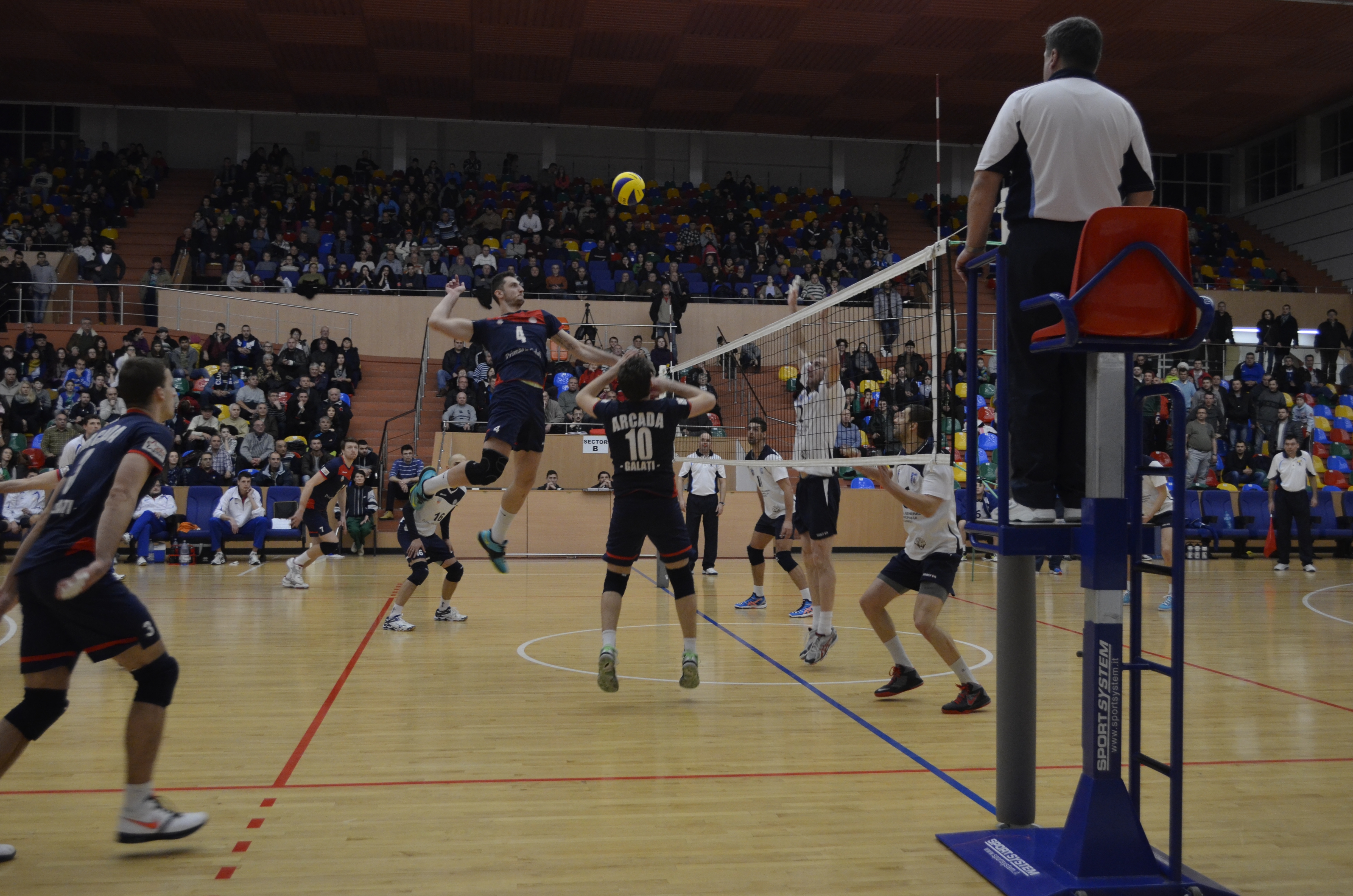 VOLEI MASCULIN/ Arcada are o partidă eveniment în Divizia A1