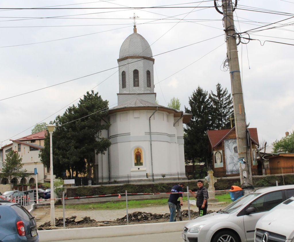 Au început lucrările la PARCUL Bisericii Mavramol