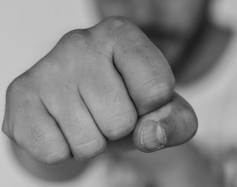 Bătut cu sălbăticie de propriul fiu