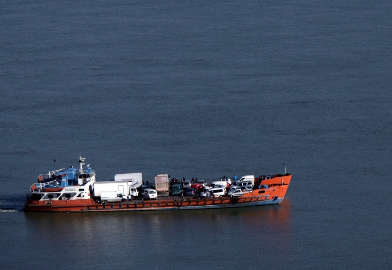 Bacurile circulă din oră în oră 