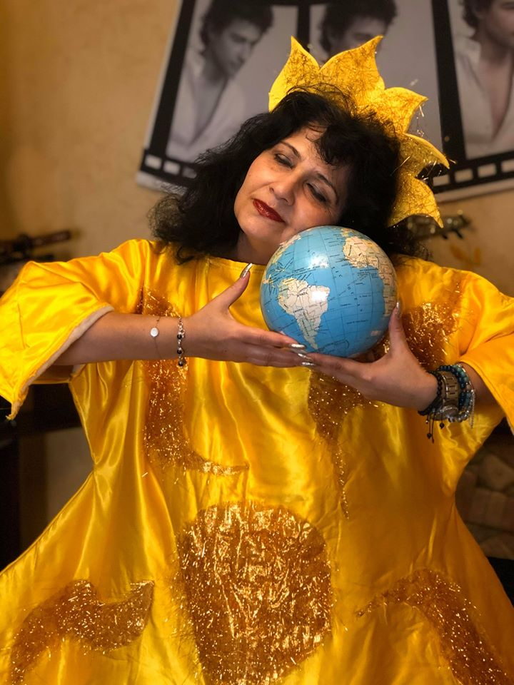 Lecţii online, predate cu jucării, personaje din poveşti şi scenete (FOTO și VIDEO)