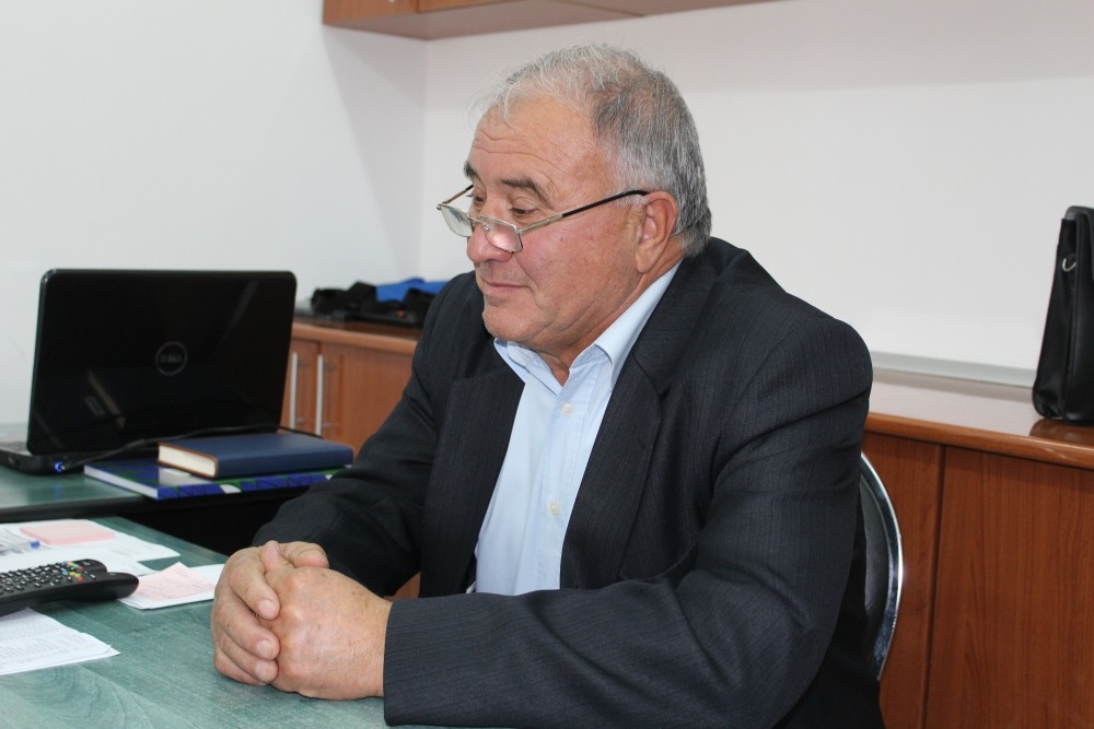 ULIȚE cu ASFALT, la Vlădeşti