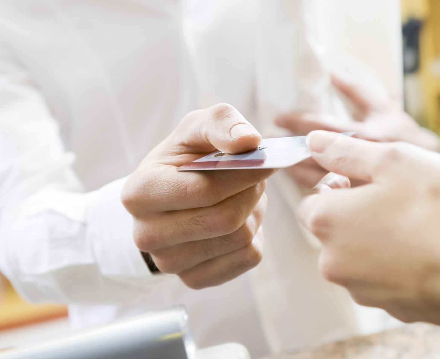 REVOLTĂ! Medicii de familie spun "NU" inscripţionării şi distribuirii cardului de sănătate