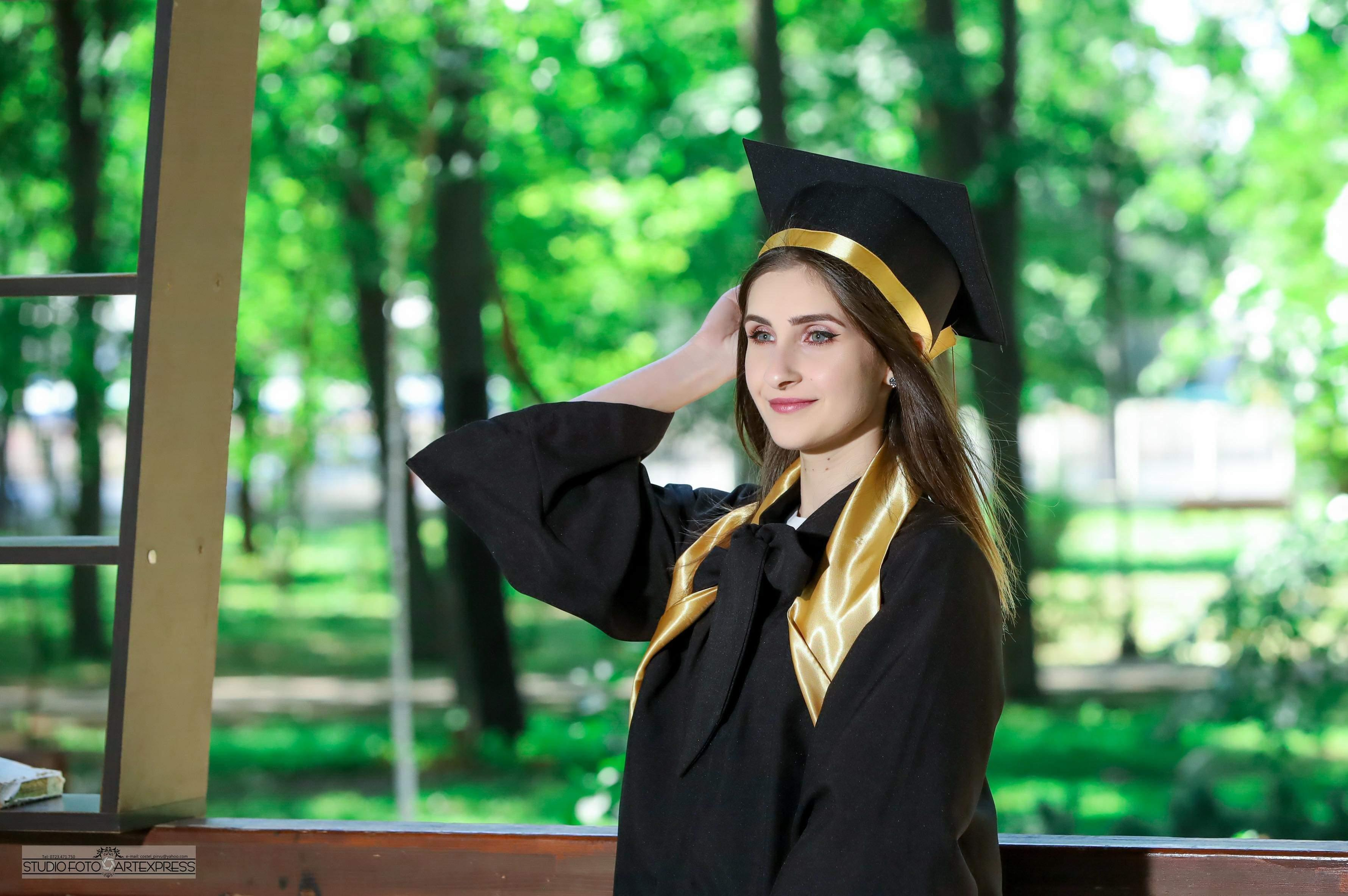 Elevă de 10, fără meditaţii, doar cu muncă şi ambiţie