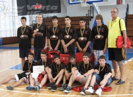 Phoenix Galaţi - comportări excelente la finale