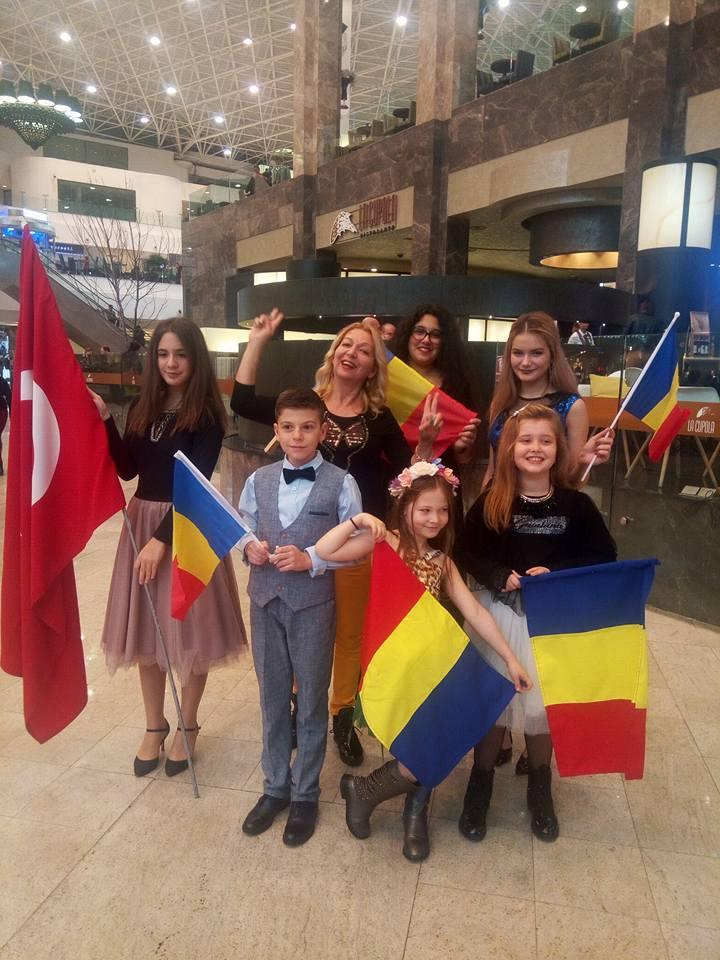 O valiză de premii pentru "copiii doamnei Savu"