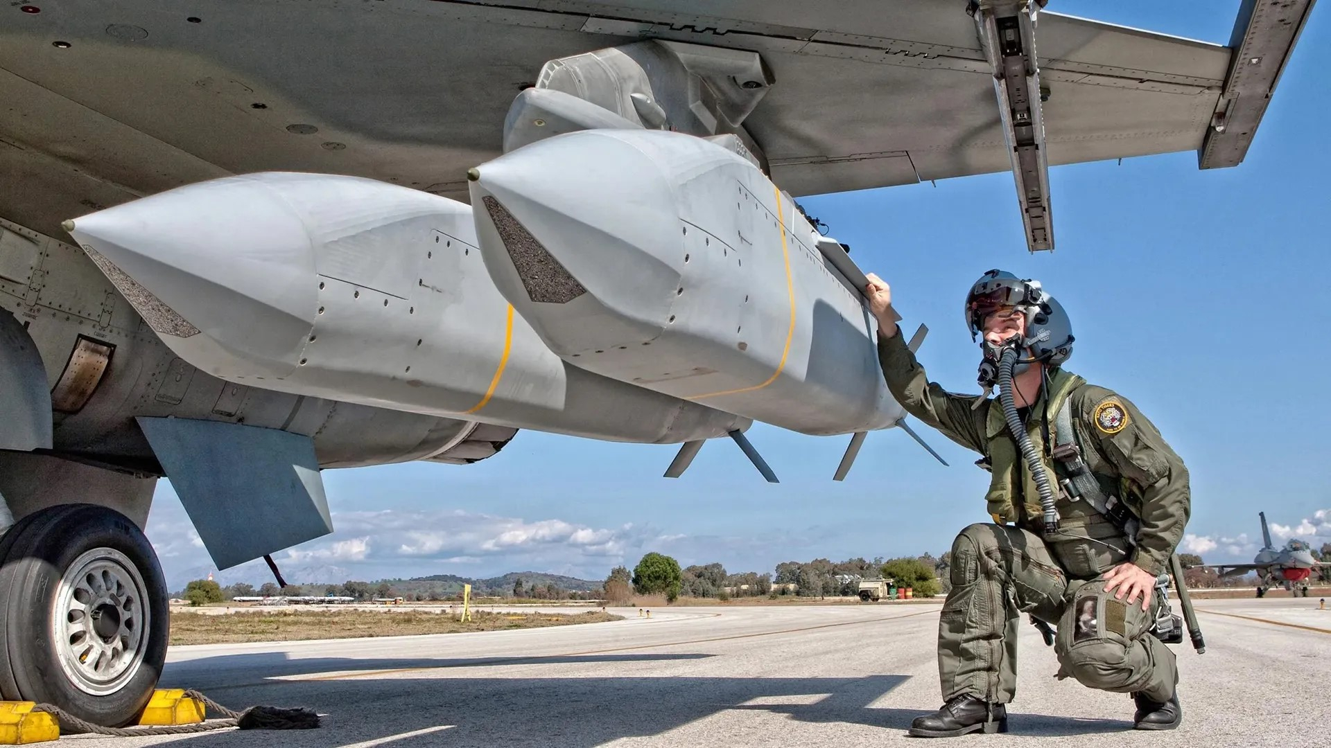 Ucraina va primi din SUA temutele bombe teleghidate cu planare