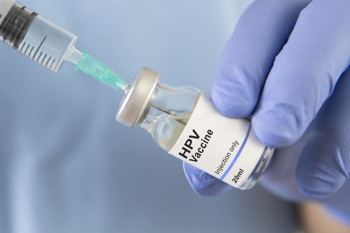 Vaccinarea anti-HPV gratuită, extinsă până la 26 de ani