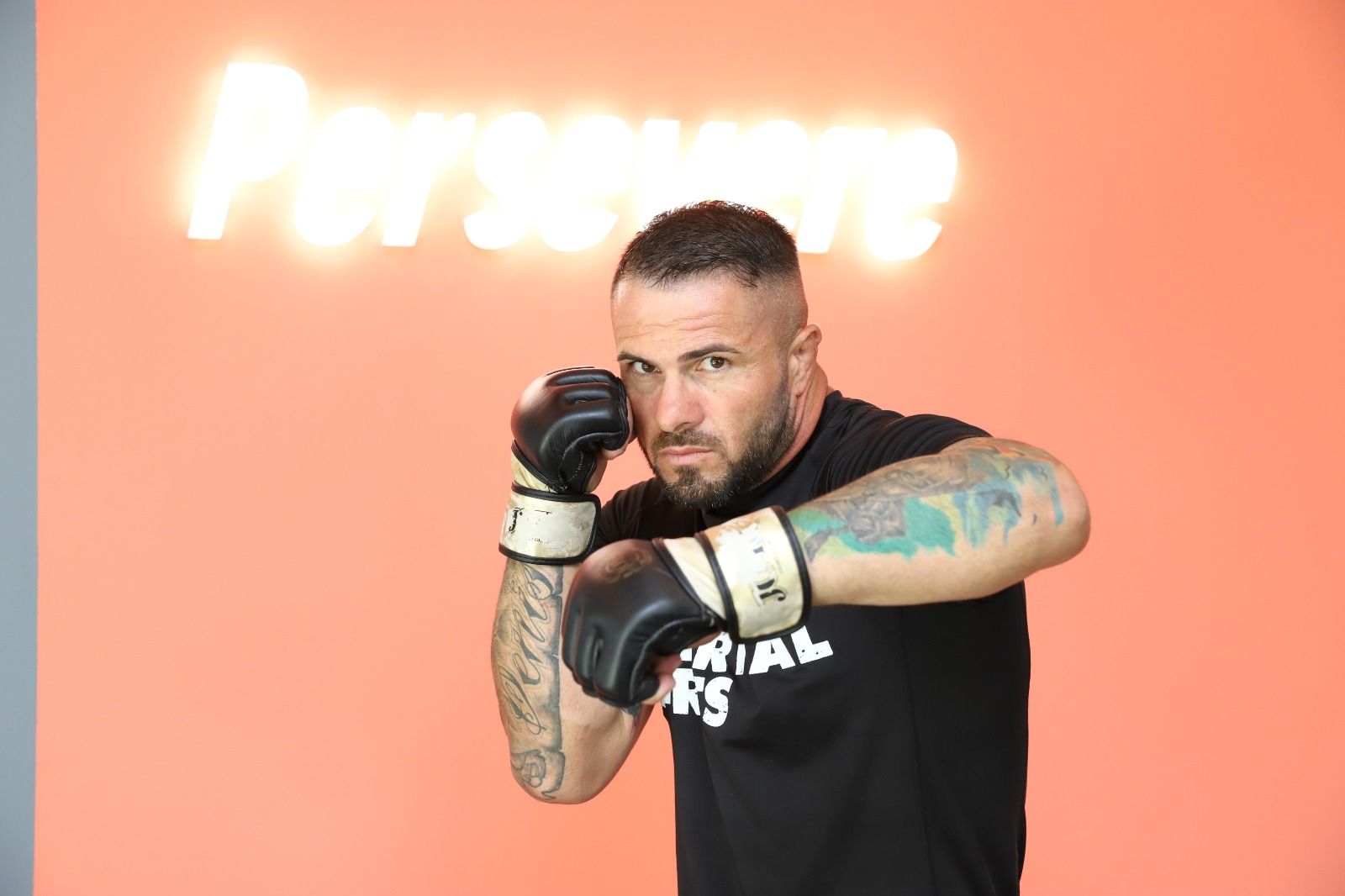 Diferență halucinantă între două sentințe ale justiției din Galați. Din ringul MMA, direct în pușcărie