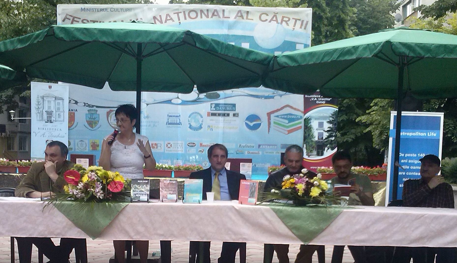 La FESTIVALUL "Axis Libri": Trei GĂLĂŢENI e-publicaţi