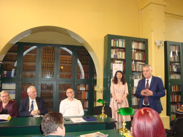 Gălăţeanul Viorel Dinescu a câştigat medalia „Teiul de aur”, pentru promovarea operei eminesciene