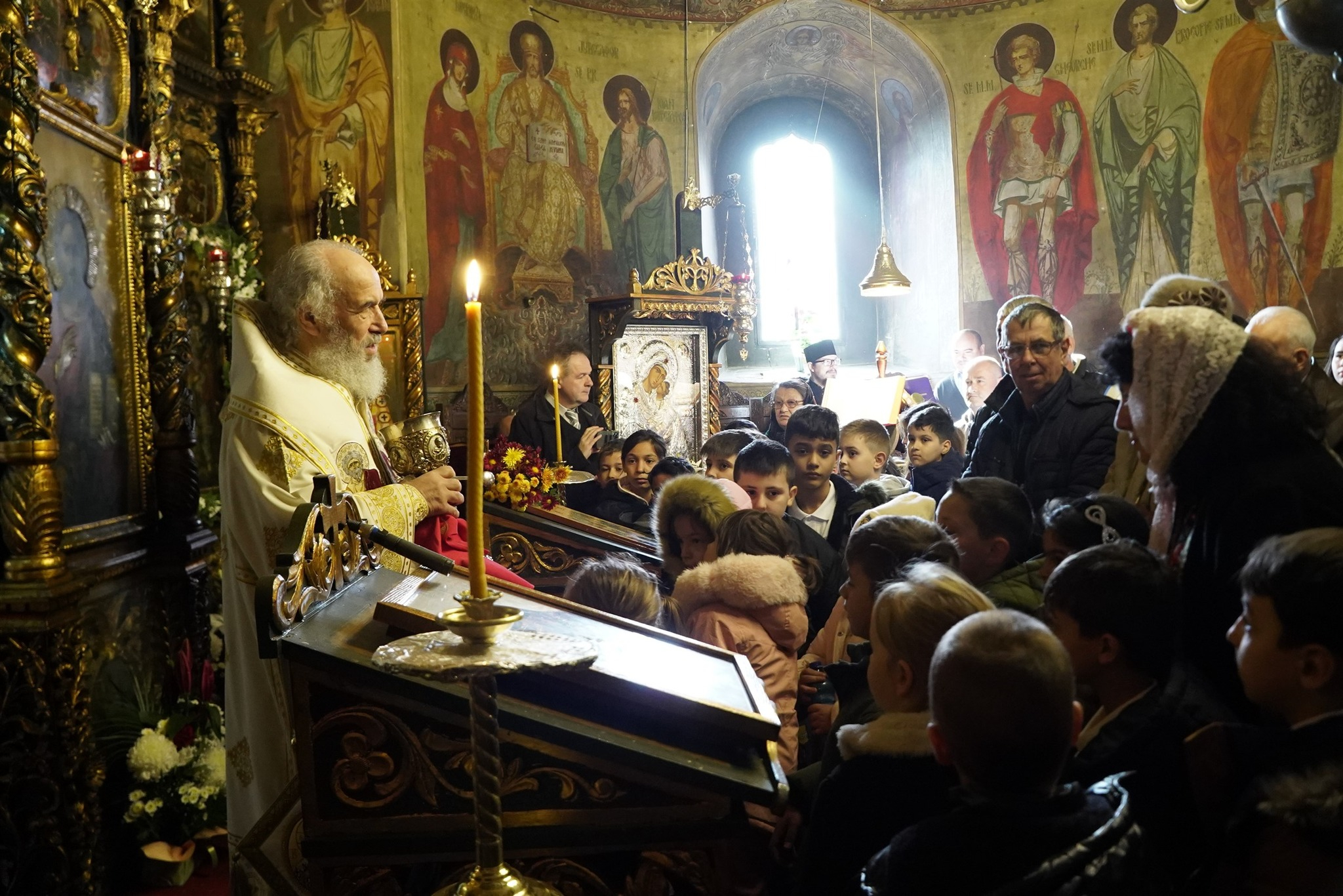 Hramul Mănăstirii „Sfinţii Arhangheli Mihail şi Gavriil” - Metoc (foto)