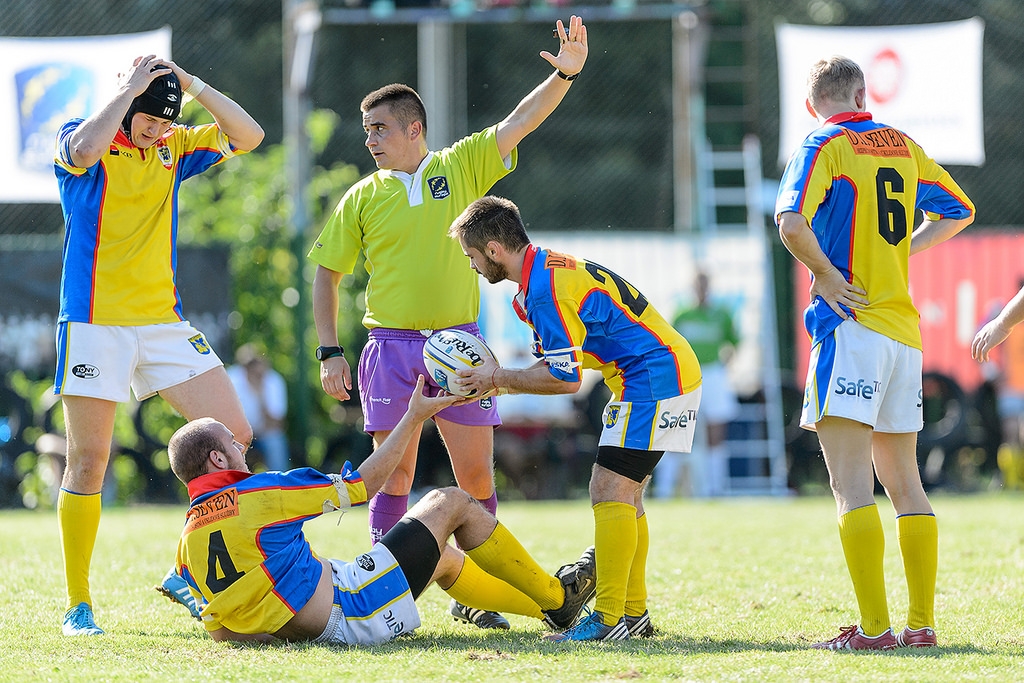Cele două finale ale Campionatului Mondial Under 20 la rugby au fost arbitrate de un gălăţean