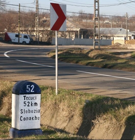 Specialişti în Fizica Pământului ajung astăzi la Slobozia Conachi pentru a studia fenomenele ciudate din ultimele zile