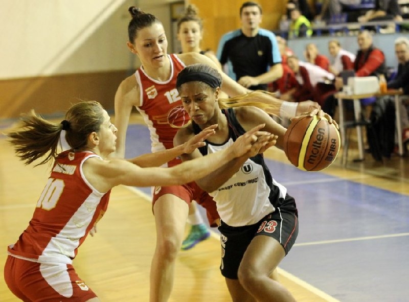 BASCHET FEMININ/ Două americance pleacă de la Phoenix și vine altă jucătoare din SUA