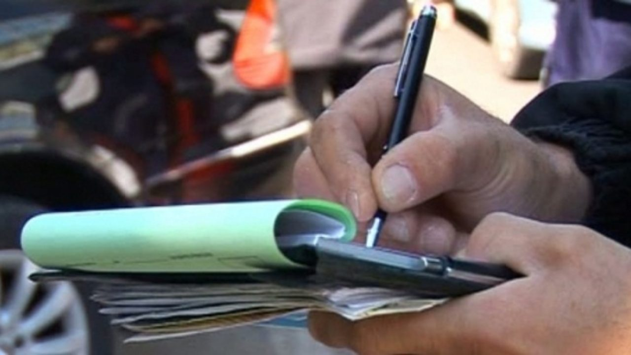 Amendat fiindcă vindea lapte pe stradă